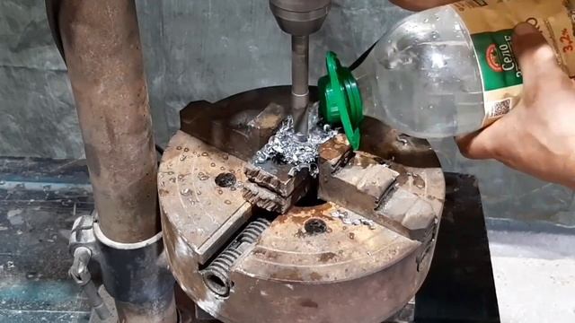 Горизонтальное бурение самодельным электро буром. Чермет бурит!!!!!