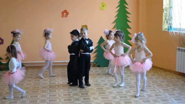 "Воображульки". г.Черняховск.Центр "Дар". 8 марта 2012г. смотреть онлайн