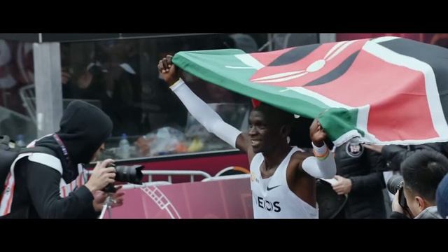 Самый быстрый марафонец в истории! ⚡️ В чём секрет Кипчоге? ? смотреть онлайн