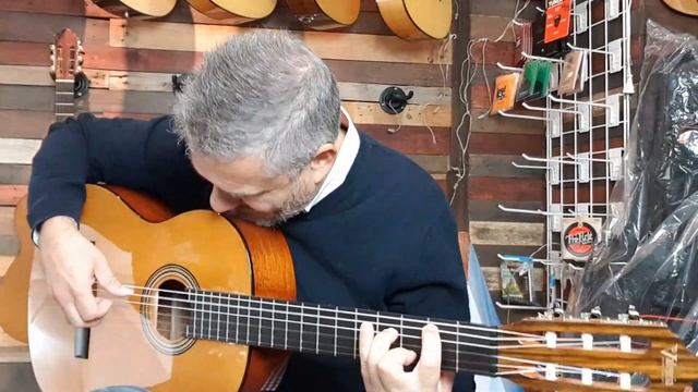 MIra Como Suena La Guitarra Valencia VC264T Guitarra Clásica De Iniciación