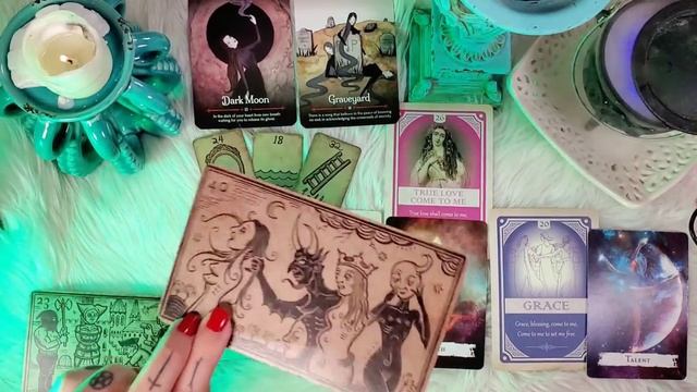 PICK A CARD ? Your Witchy Powers & What type of witch are you? смотреть онлайн