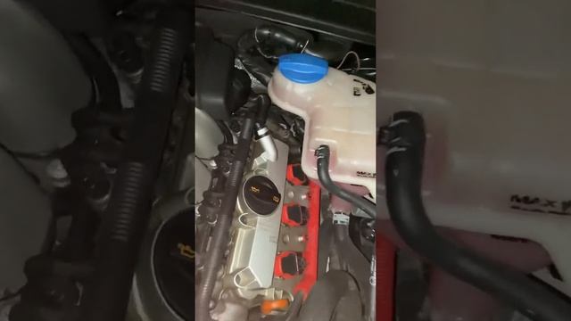 Ауди А6 С6 V6 2.8 FSI, стук в двигателе на холостом. смотреть онлайн