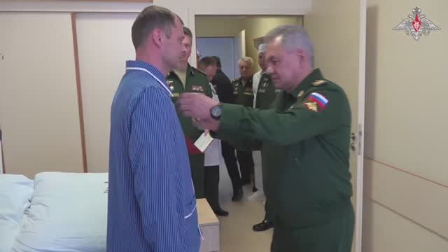 Министр обороны РФ поздравил военных медиков с профессиональным праздником