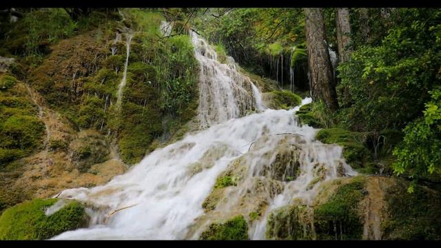КРАСИВАЯ МУЗЫКА на фоне ВОДОПАДА. смотреть онлайн