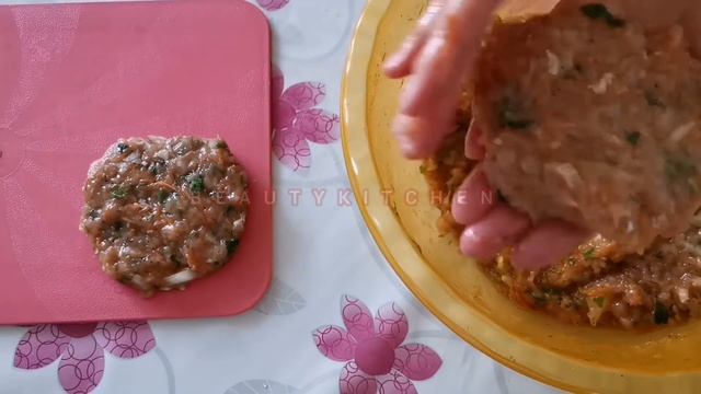 КОТЛЕТЫ КУРИНЫЕ, БЕЗ ХЛЕБА - Вкусные, Сочные, Нежные / Chicken Rissoles смотреть онлайн