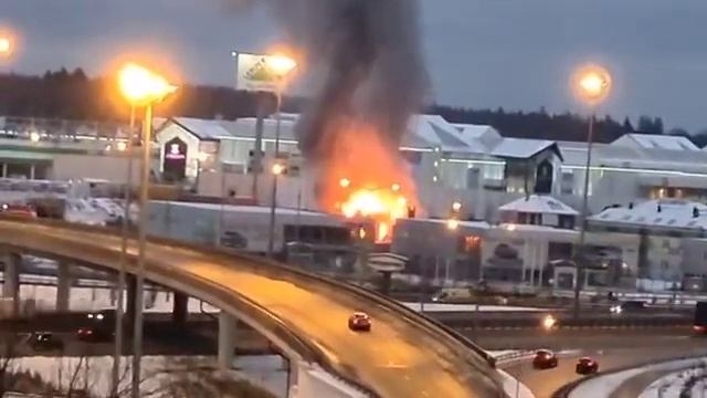 Горит коттедж в Ржавках смотреть онлайн