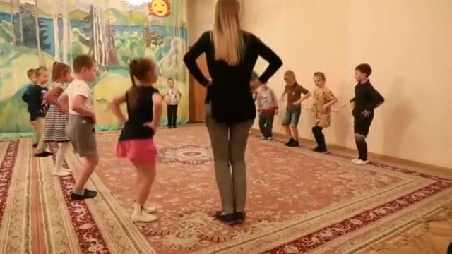 МУЗЫКАЛЬНОЕ ЗАНЯТИЕ "ОРКЕСТР РУССКИХ НАРОДНЫХ ИНСТРУМЕНТОВ. СКОМОРОХИ". смотреть онлайн