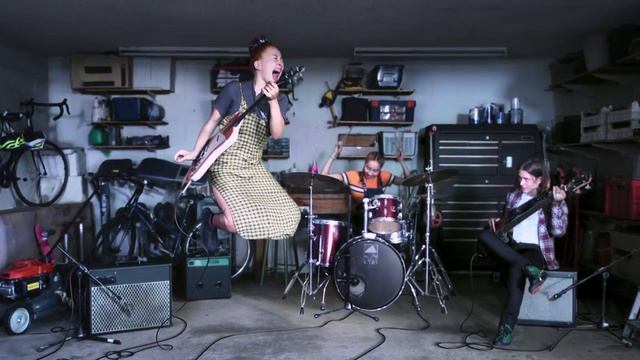 Instax mini 9. Пой вместе с нами смотреть онлайн