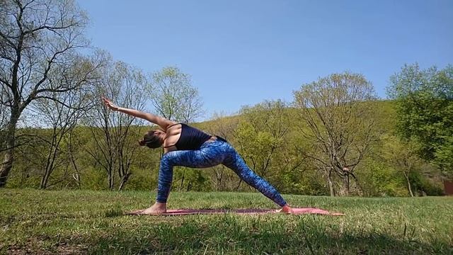 Хатха йога (начальный - средний уровень) смотреть онлайн