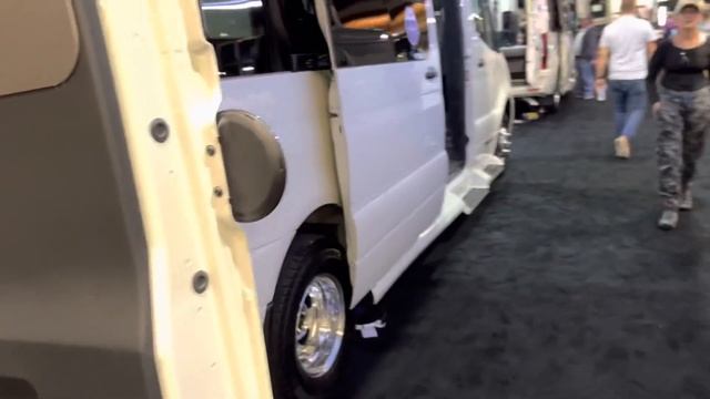 ? RV class B $92,000.00 ? RAM 1500 ДОМ НА КОЛЁСАХ за 100 тысяч Tampa RV show January 19, 2022 смотреть онлайн
