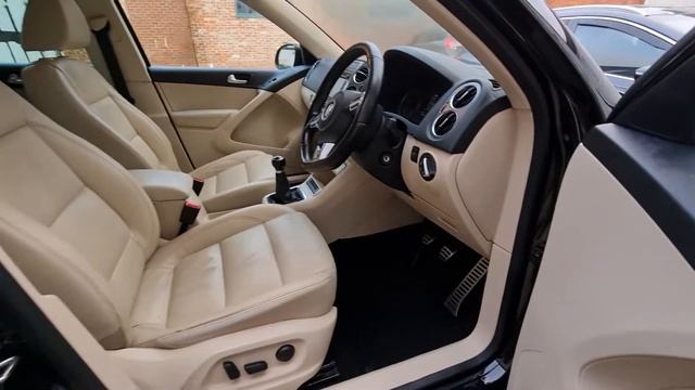 2011 VW Tiguan 2.0 TDI 4Motion R Line 1968cc Interior and Exterior Video View смотреть онлайн