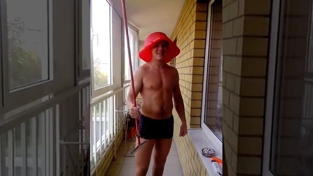 Сраный сосед делает ремонт, наказание уже близко смотреть онлайн