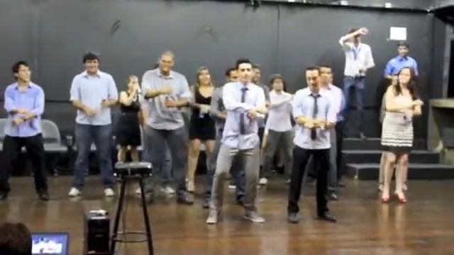 Flash Mob Red Bull Special Editions e AIESEC Goiânia смотреть онлайн