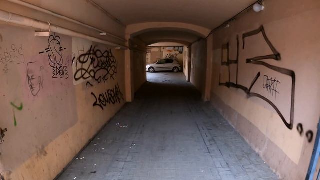 Атмосфера Питера или как живет Ваня Иванов 4K смотреть онлайн