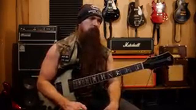 Zakk Wylde Plays His Favorite Guitar Riffs