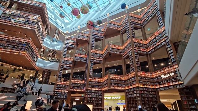 수원 가볼만한곳/대단한 규모의 쇼핑몰 수원스타필드, 별마당 도서관, 겨울에 가기 좋은곳, 실내데이트 장소 추천, Starfield Suwon walking tour смотреть онлайн