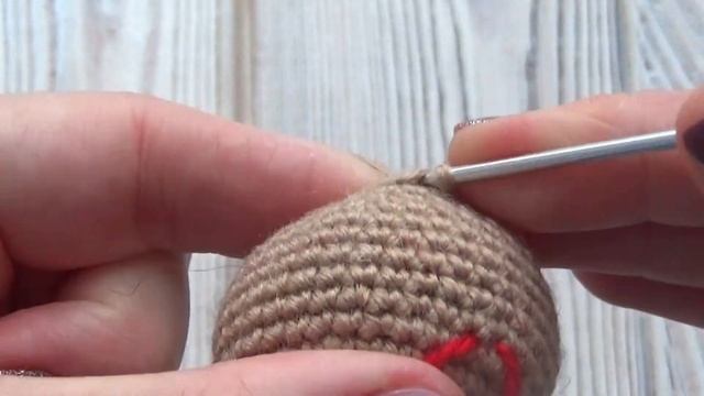 Медведь Потапыч крючком. Часть 1. Вяжем голову и туловище // мастер-класс toyfabric смотреть онлайн