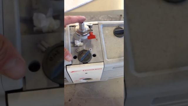 GovDeals: Edwards RV8 Rotary Vane Vacuum Pump смотреть онлайн