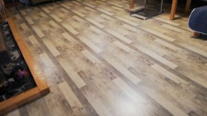 Пол из обоев. Устраняем ошибки. Флизелиновые обои на пол. Мой эксперемент!!