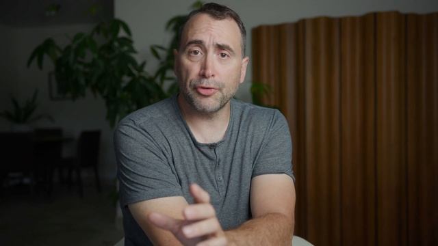 Should you Wear a Hoodie to see a Client and Golang смотреть онлайн