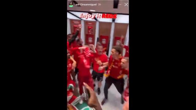 إحتفال ليفربول الجنوني مع مؤمن زكريا - جسمك هيقشعر Liverpool's celebrations with Momen Zakaria смотреть онлайн
