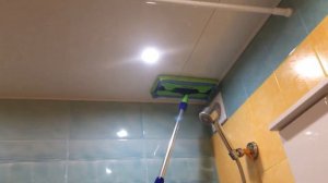 Универсальная швабра. Моем кафель и  потолок.