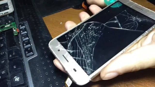Ремонт, замена сенсора и дисплея на телефоне huawei y3 2017 смотреть онлайн