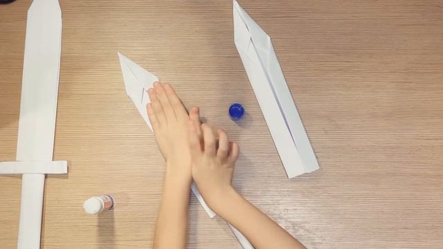 Как сделать РЫЦАРСКИЙ МЕЧ из бумаги | Оружие оригами из бумаги своими руками смотреть онлайн