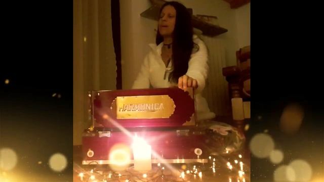 Om Asato Ma (con accordi / with chords) смотреть онлайн