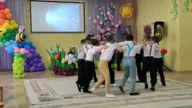 Танец "Компьютерный вирус" смотреть онлайн