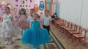 Песня в старшей группе к 8 марта. До чего у бабушки вкусные оладушки.