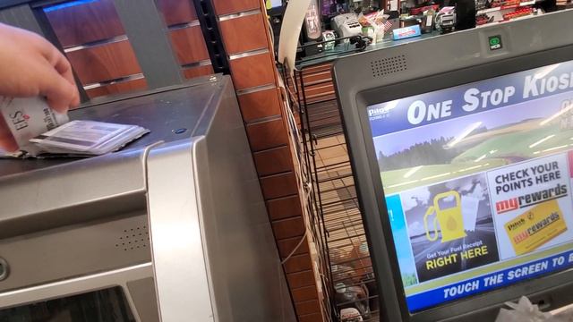 Я снова в рейсе. Три дня 2400миль или 3840 километров. Душ на Truck stops. смотреть онлайн