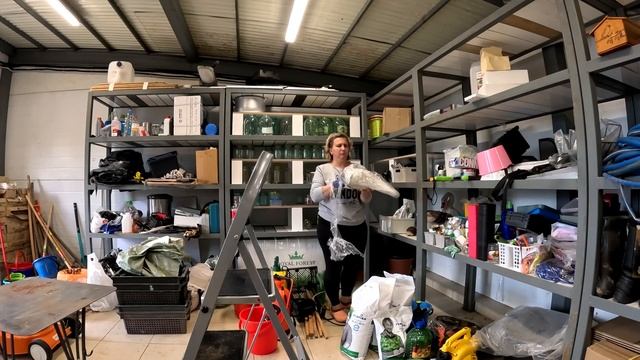 ПРЕДАТЕЛЬСТВО.. Собрали КОМПОСТЕР✔️Ленивые ГОЛУБЦЫ смотреть онлайн