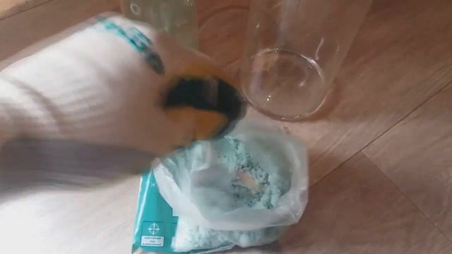 Как сделать железный купорос дома и получить ЗОЛОТО? Fe2SO4 из электролита и гвоздей смотреть онлайн