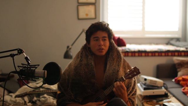 CANT HELP FALLING IN LOVE UKE COVER смотреть онлайн