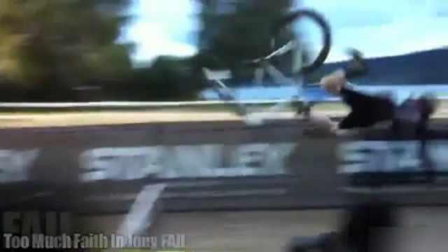 Летит велик... Летит велик! смотреть онлайн
