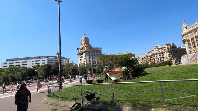 Barcelona, España. La Sagrada Familia, Barcelona City tour y El corte inglés смотреть онлайн