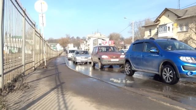 Зловонный гейзер на Витебском шоссе смотреть онлайн