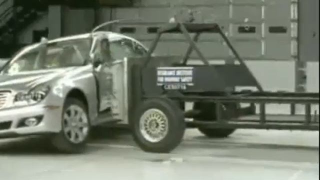 Vehicule Crash Test 2007 Mercedes E Class Side Impact ) 7 (Seven) Different Angles-Extreme смотреть онлайн
