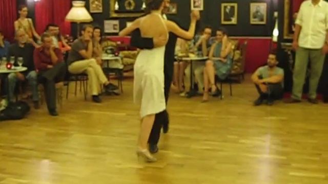 Nikolas Dimitropoulos-Marina Siama 4/4 @ Academia del Tango (Rosas de Οtoño) смотреть онлайн