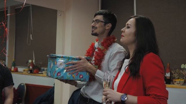 Мексиканская вечеринка в Holiday Studio смотреть онлайн