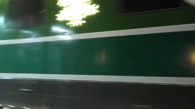 ЧС2-216 с туристическим поездом "Уральский экспресс" Екатеринбург-Пасс. — Екатеринбург-Сорт. смотреть онлайн