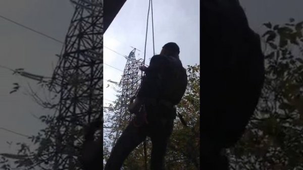 Первый подъём (страховочно-спусковое устройство grigri)