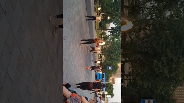 Студенты работают , разогрев смотреть онлайн