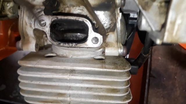 Husqvarna 545RXT аutotune. Масло Husq HP и нагар. смотреть онлайн