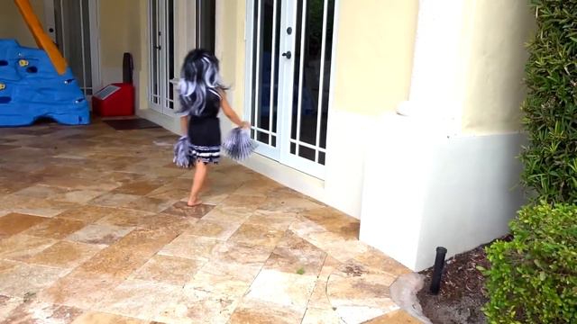 Diana y Roma Historias de Halloween para niños смотреть онлайн