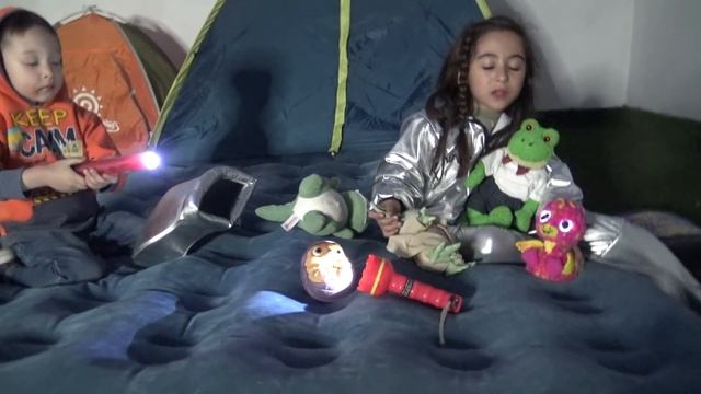 24 HORAS ACAMPANDO EN LA AZOTEA /CAMPAMENTO ESPACIAL EN LA AZOTEA ???✨??