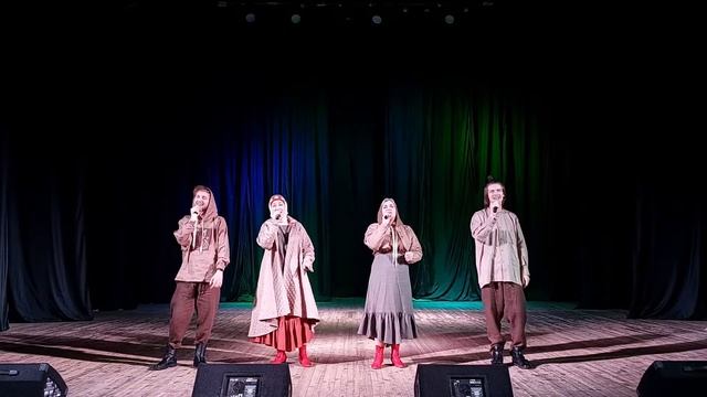 Фолк-группа "Прялица & Пряники" - "Небо над водой" смотреть онлайн