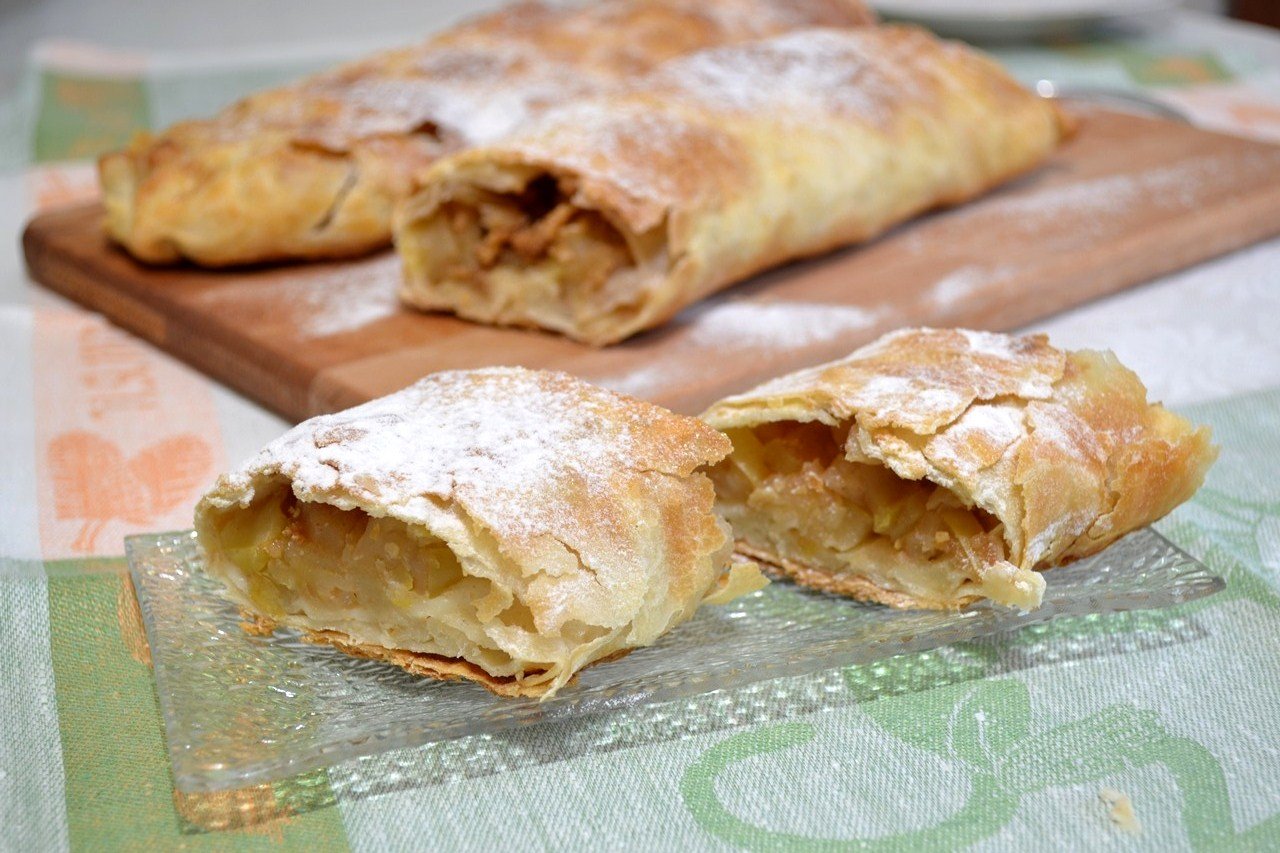 Штрудель С ЯБЛОКАМИ , рецепт классический смотреть онлайн