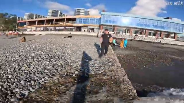 (Перезалив с Канала SanekMIX) ПАРЕНЬ НАПАЛ ИЗ-ЗА ПАРКУРА!